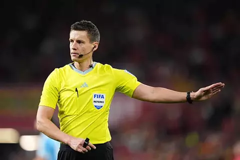 يقوده زيبرت.. طاقم ألماني يدير مواجهة آرسنال ضد أتلتيكو مدريد 
